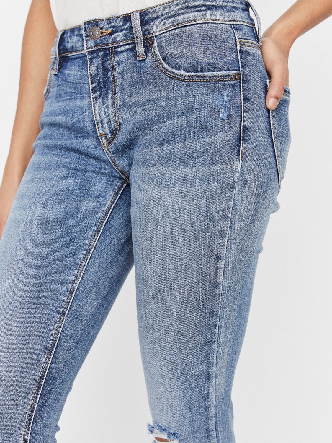 VEROPANT010 (4) VMLYDIA LR SKINNY DESTR JS LI320 GA NOOS Medium Blue Denim