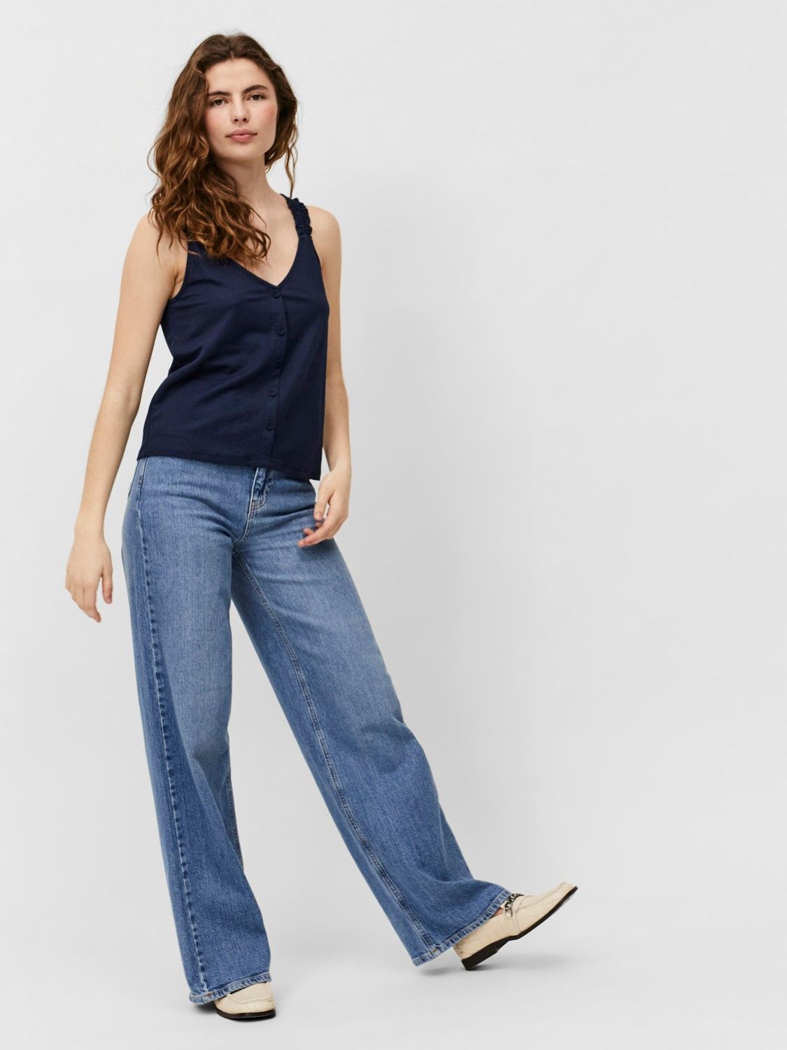 VERCAM022 (6) VMKAYLA SL TOP JRS GA Navy Blazer