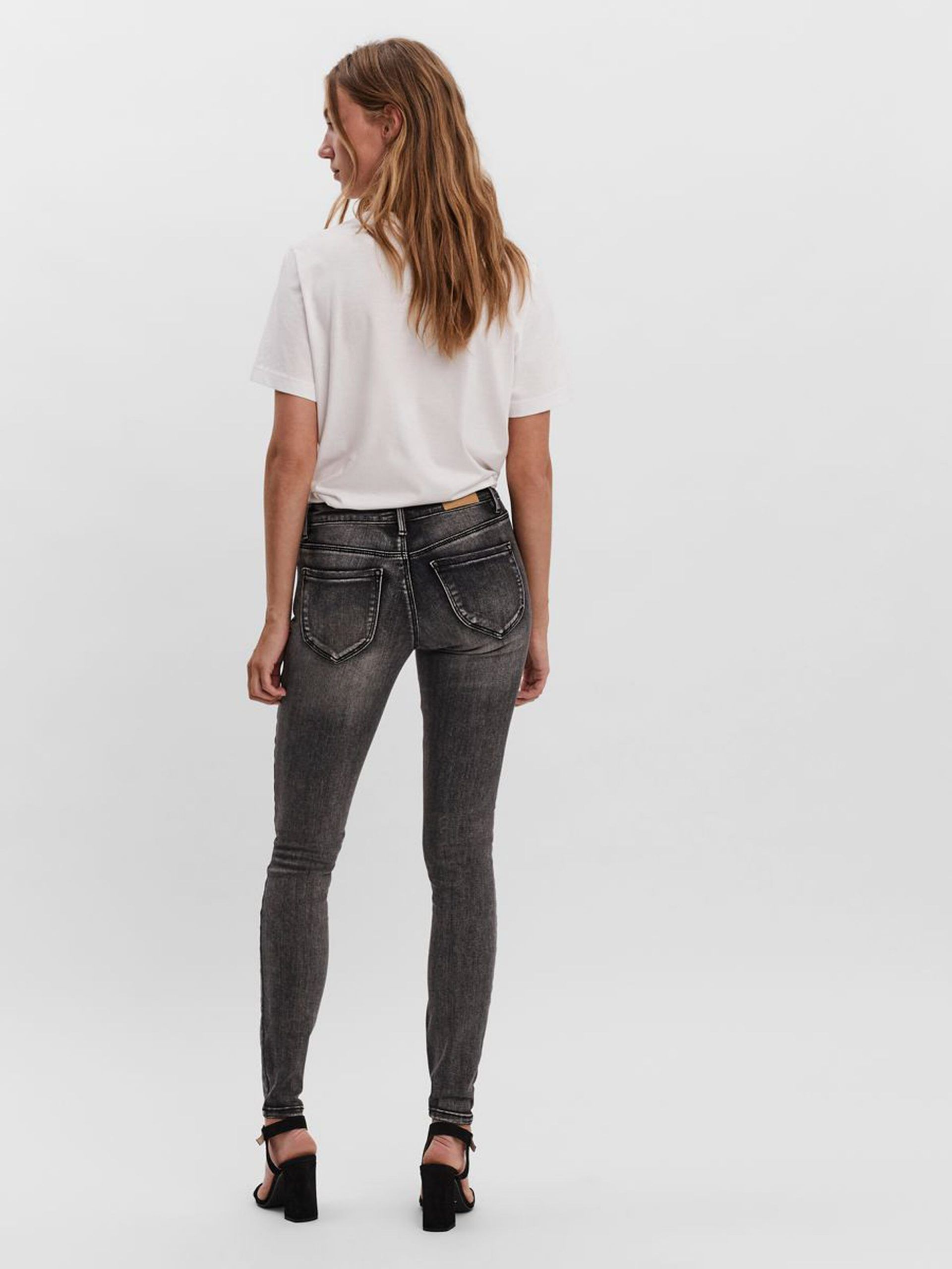 10249455_MediumGreyDenim_004_ProductLarge VMLYDIA LOW WAIST SKINNY FIT JEANS