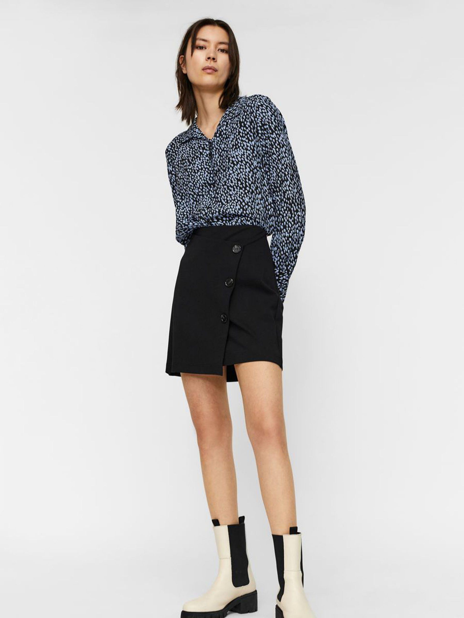 HIGH WAIST MINI SKIRT Negro HIGH WAIST MINI SKIRT Negro