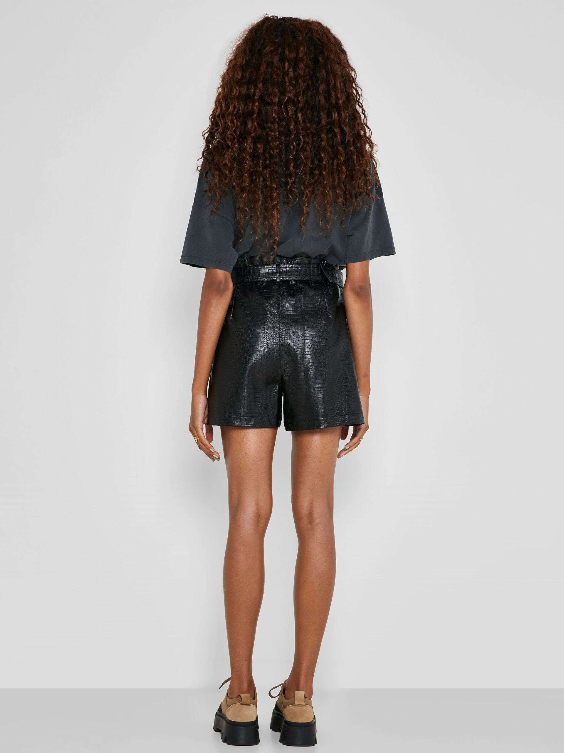27017555_Black_005 HIGH WAISTED SHORTS