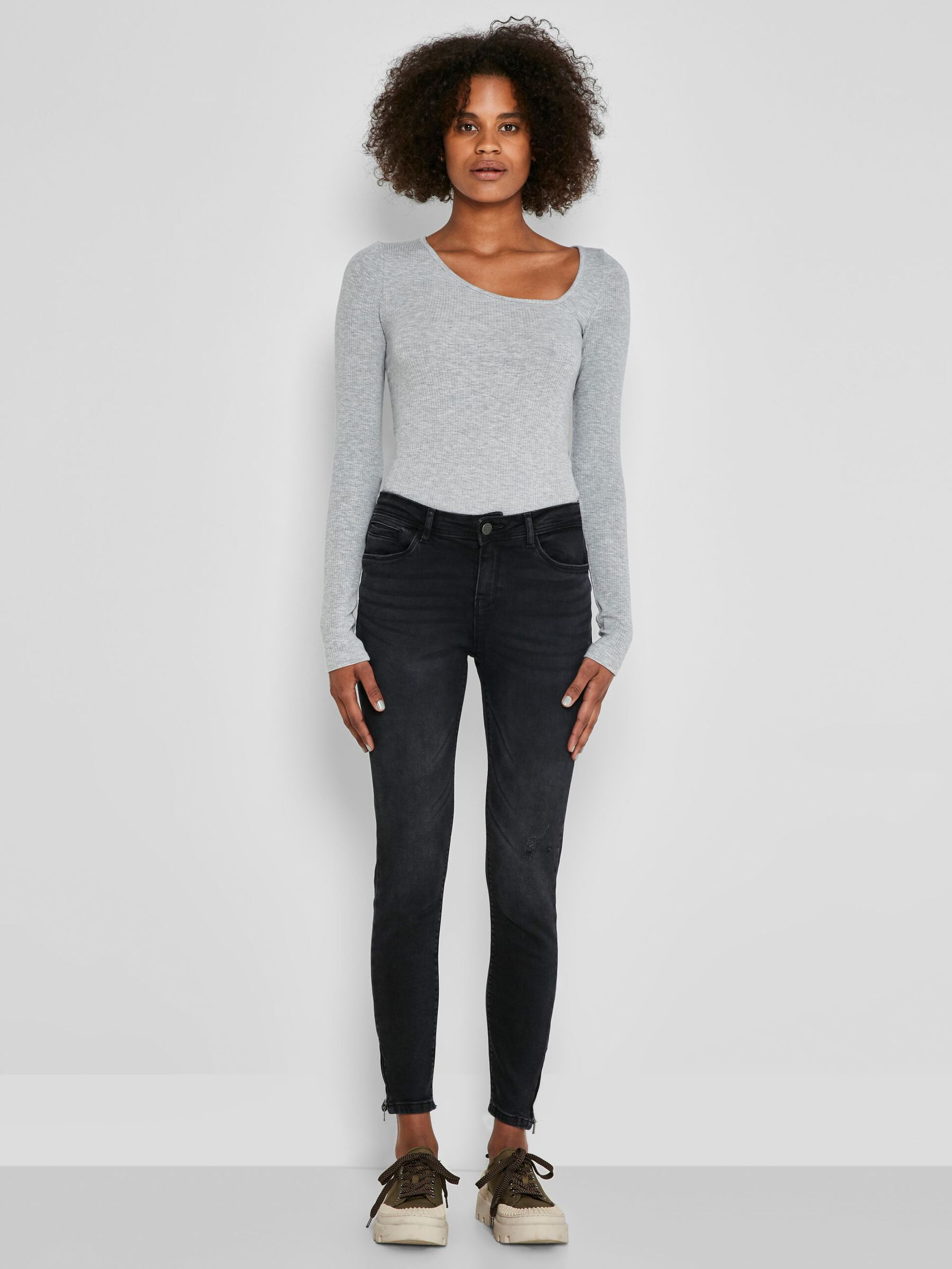 27018141_DarkGreyDenim_004 NMKIMMY CROPPED SKINNY FIT JEANS