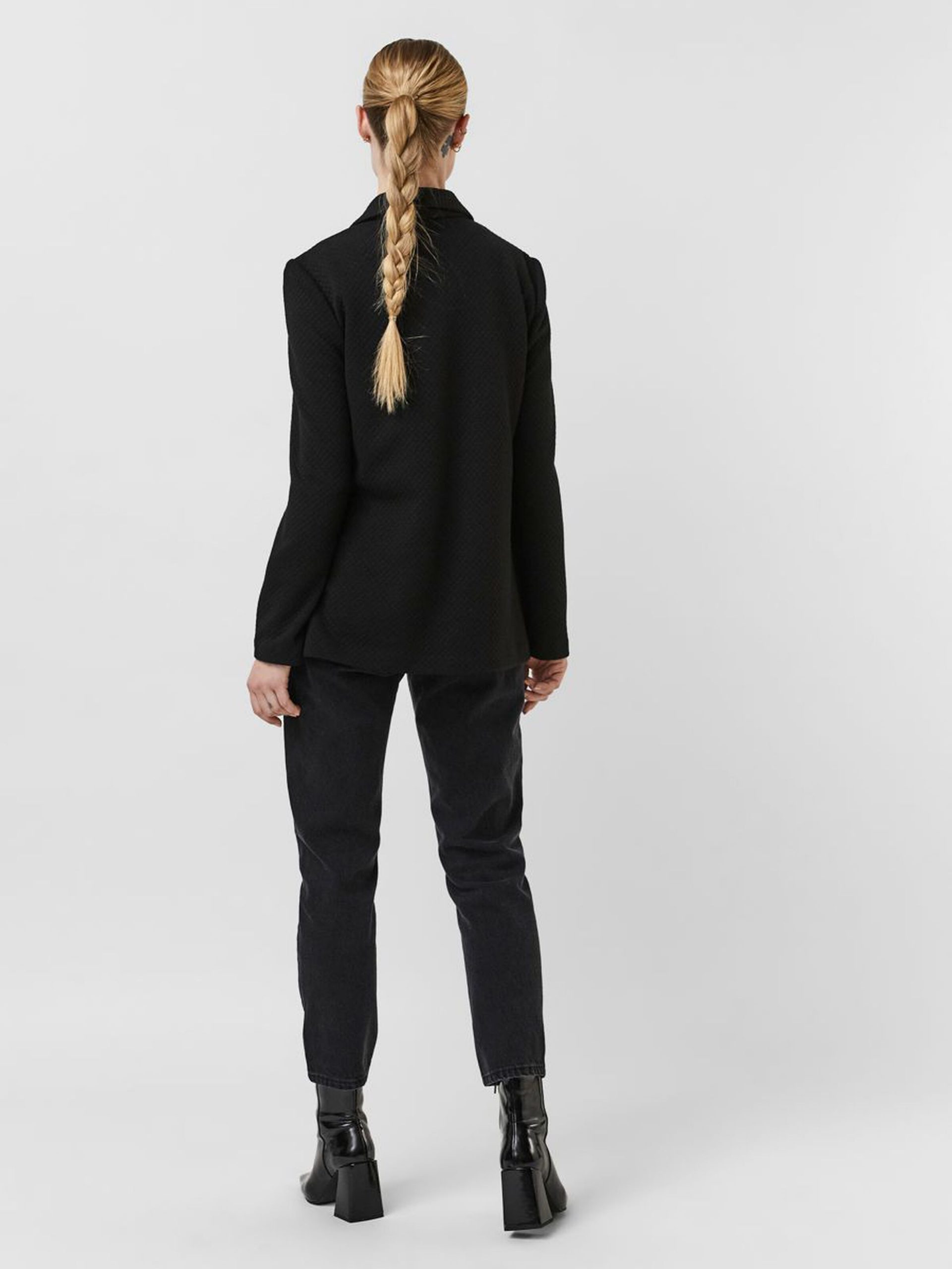 10258205_Black_004_ProductLarge LONG SLEEVE BLAZER